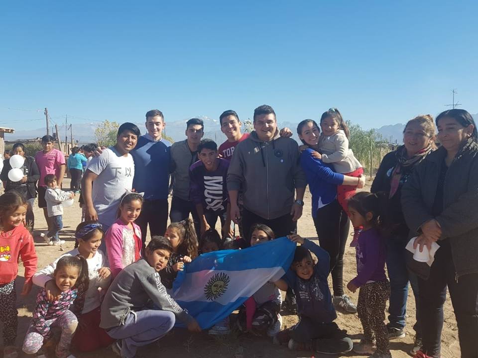 33553682_137197760475948_1803210902187540480_n