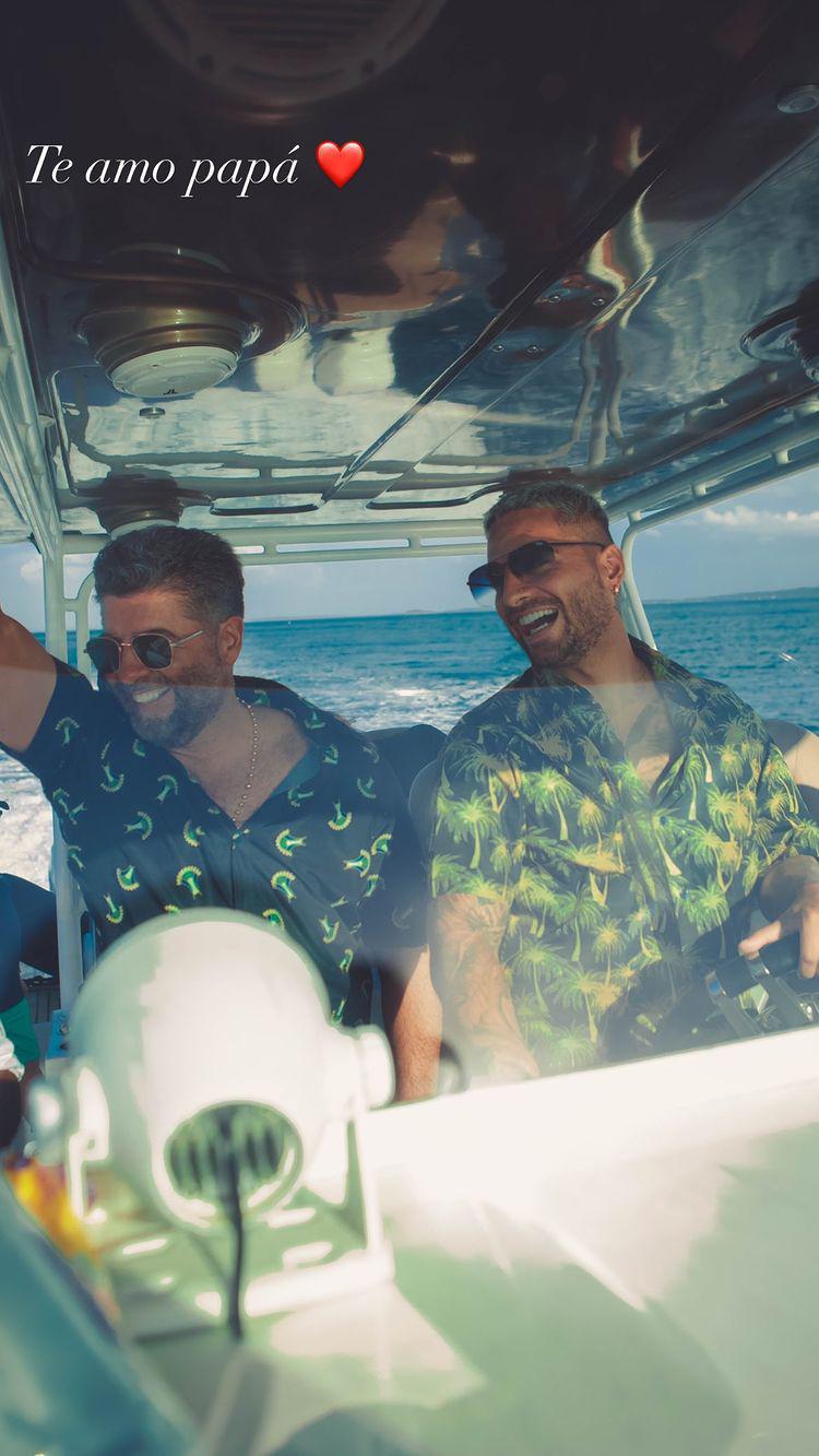 1607642289761Maluma y su padre