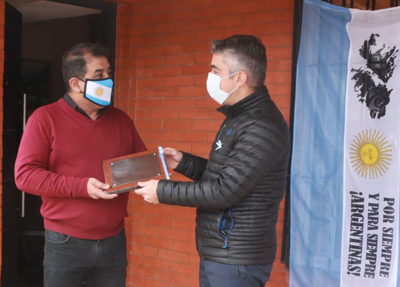 Entrega de placas a los Veteranos de Malvinas que reciden en Luján de Cuyo