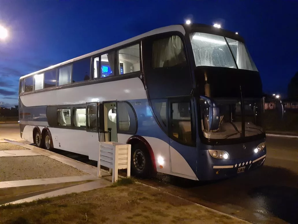 Venden este magnífico motor home Scania doble piso