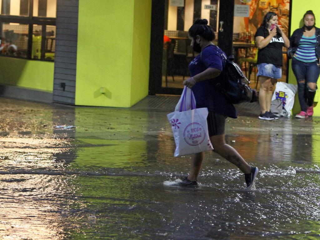 1609804827983Lluvia - calles anegadas (5) (1)