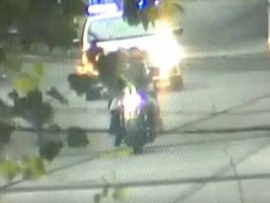 1575410512189ladrón moto