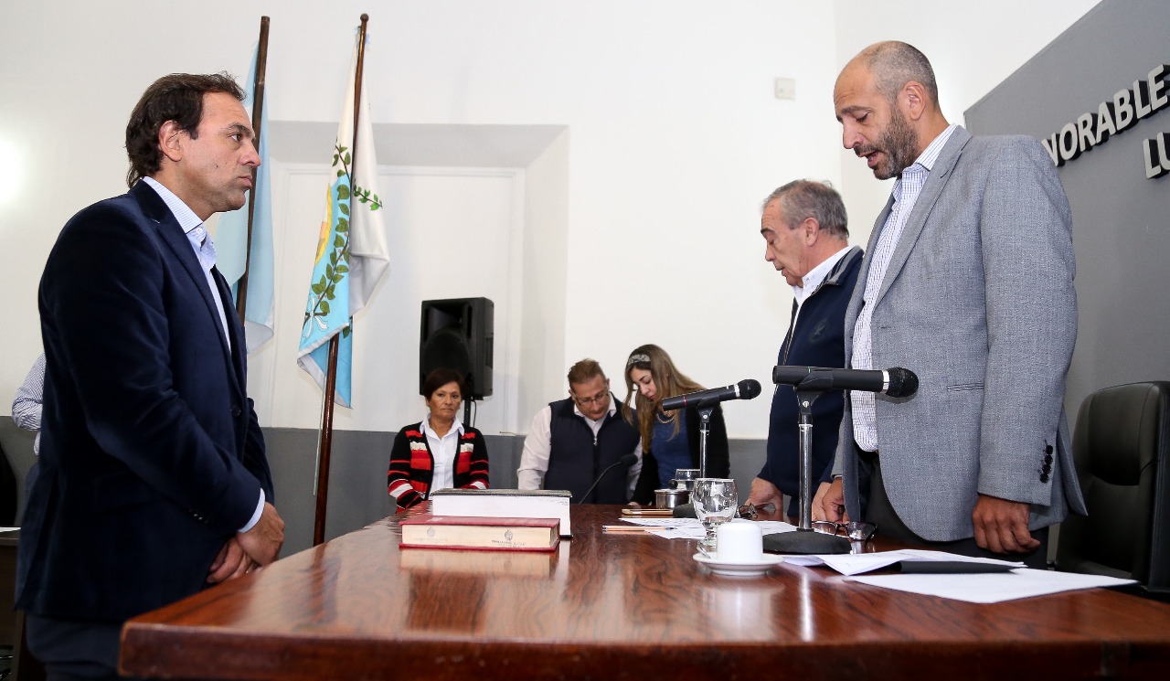 Juramento Solorza como Presidente HCD