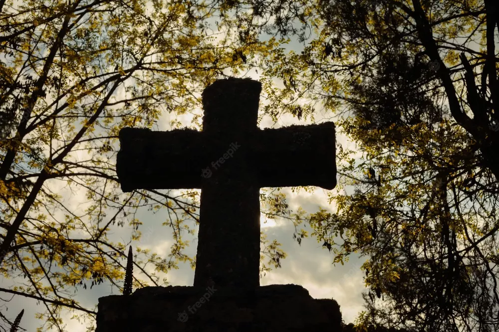 cruz-granito-cementerio_655767-78
