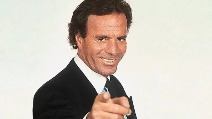 julio-iglesias-meme-2022jpg
