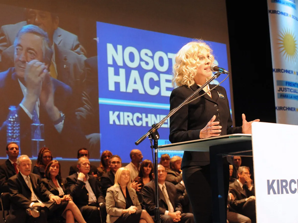 nacha-guevara-la-presentacion-los-candidatos-del-frente-la-victoria-las-elecciones-legislativas-2009-foto-na