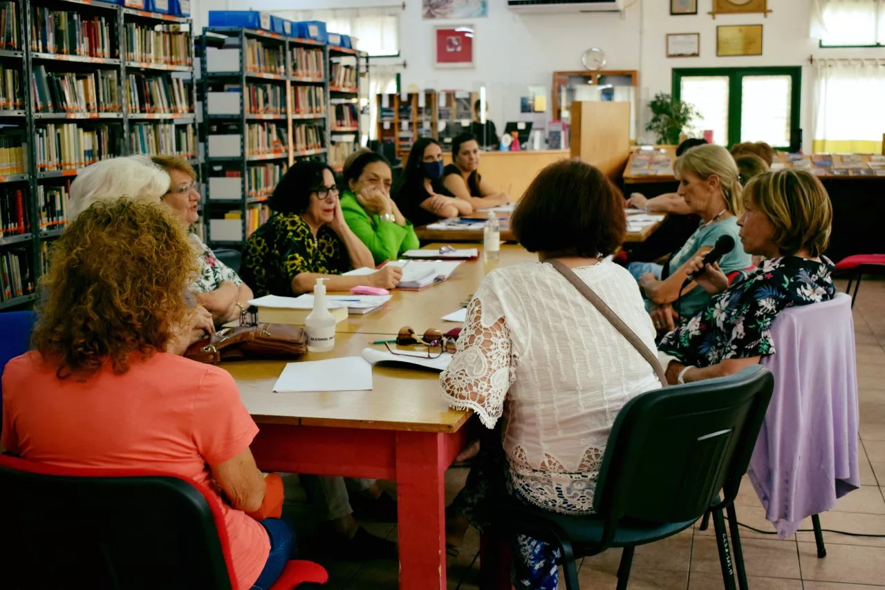 El Club del lector se reune todos los jueves en la sala de la Biblioteca