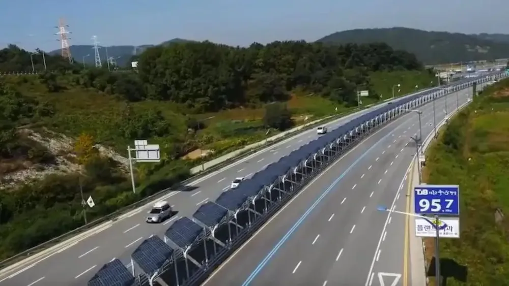 Ciclo vía con paneles solares