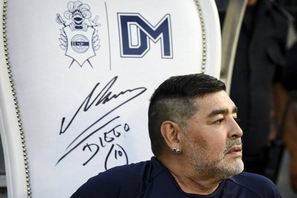 112684-maradona