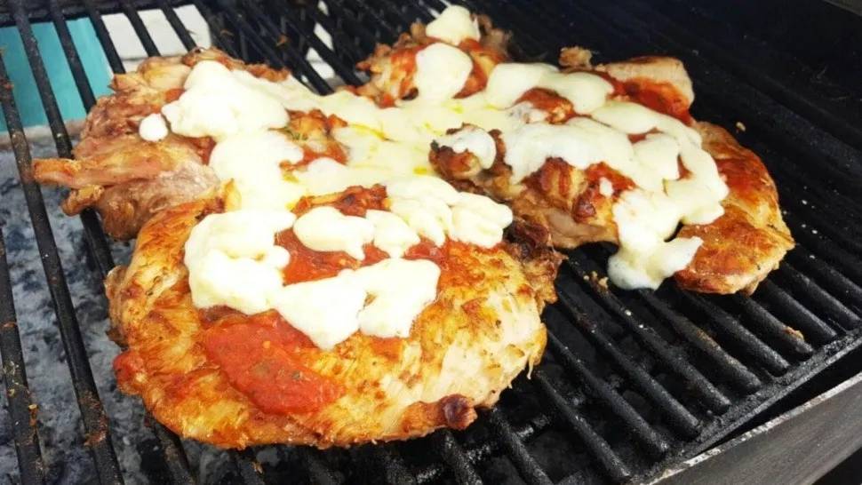 pollo-a-la-pizza-receta-parrilla_crop1639307560222_crop1639307585903.jpg_1734428432
