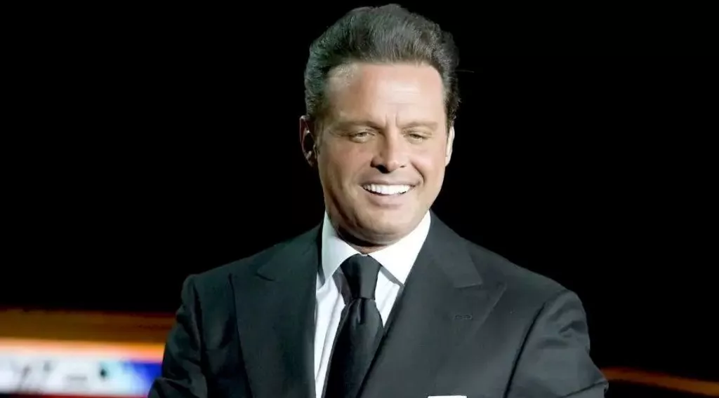 1653395516918Luis MIguel P