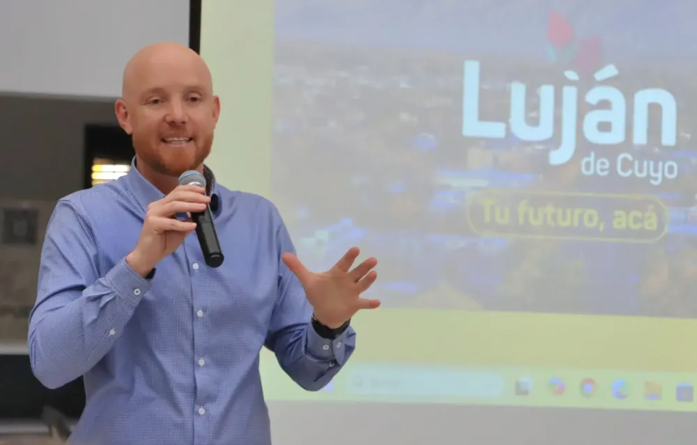 Esteban Allasino inauguró la jornada