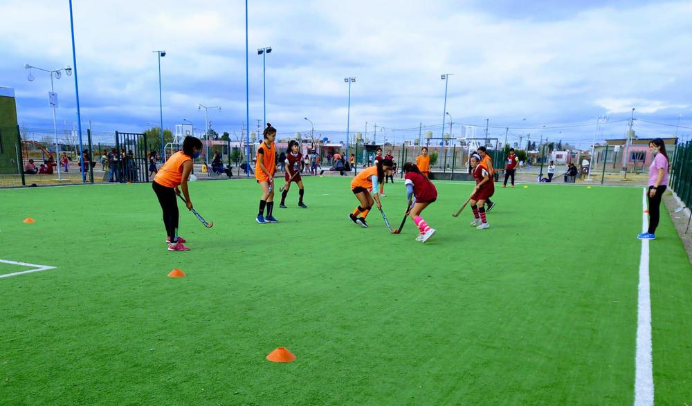 Hockey Femenino en el Polideportivo de Ciudad