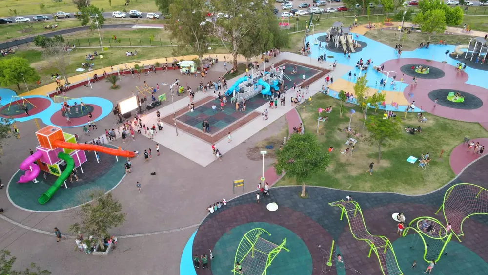 Nuevos juegos en la Plaza de los Niños