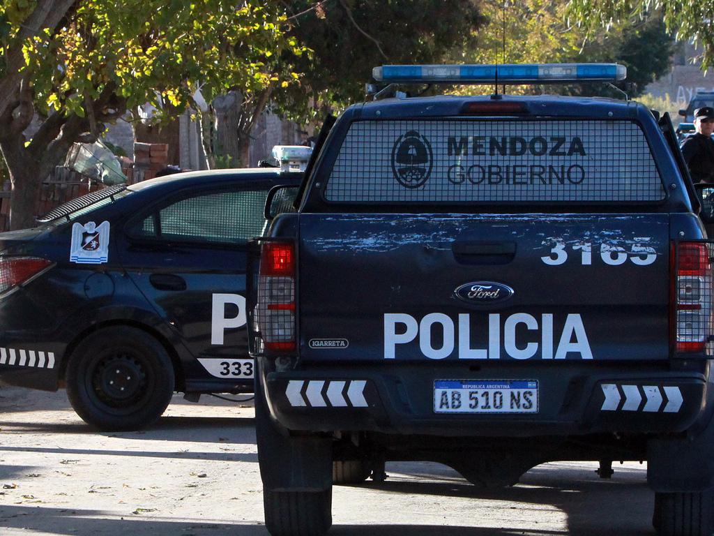 1596129013576policía-móvil