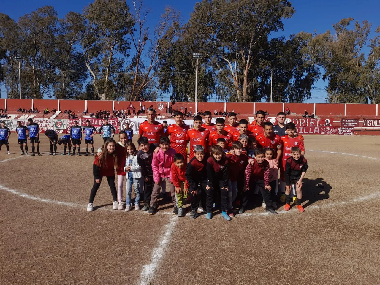 808eb845-d203-4bf8-ae09-bed2d9a8839c