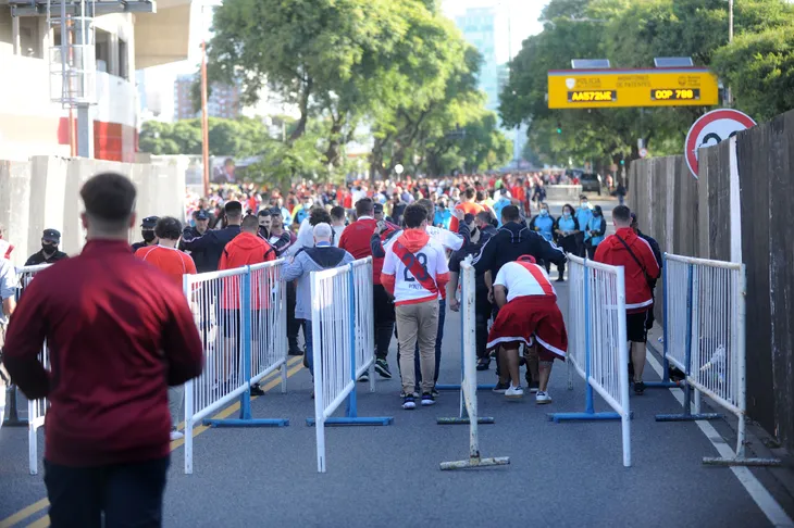 river-sancionara-los-socios-que-intentaron-ingresar-entradajpg