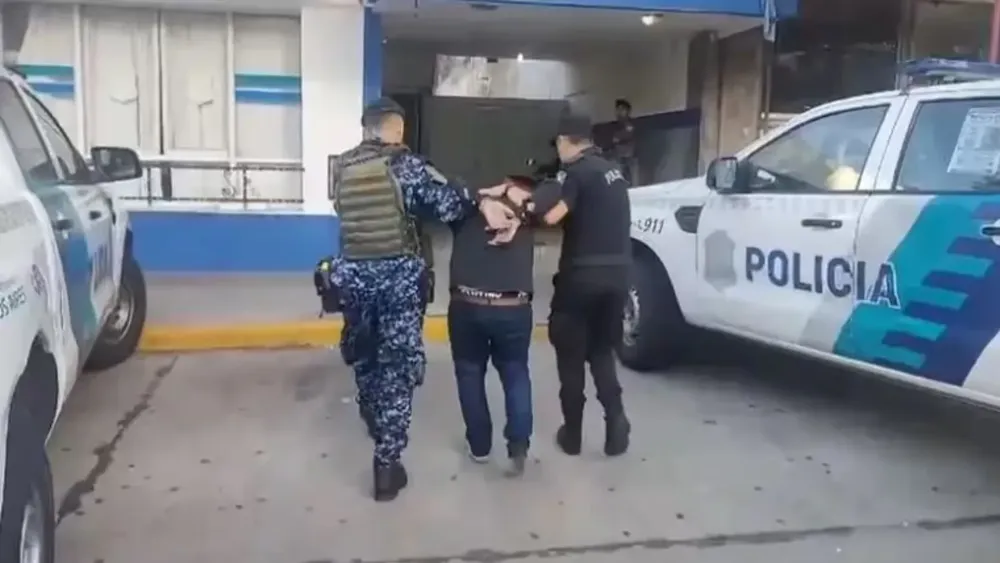 Agredió a su novia con un cuchillo