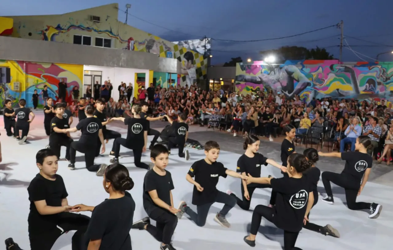 Alumnos de la UMA en el patio interno