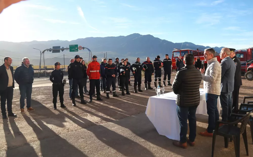 La firma del convenio se realizó en el cuartel de Potrerillos