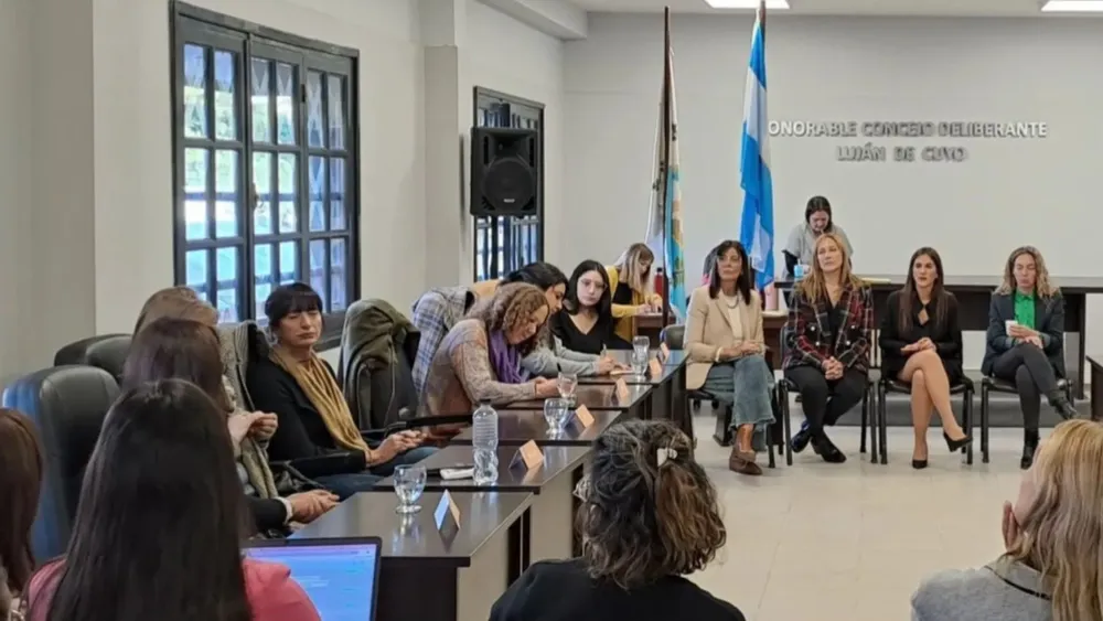 Parlamento de Género Mostró la Necesidad de Capacitación Laboral para Mujeres en Luján de Cuyo