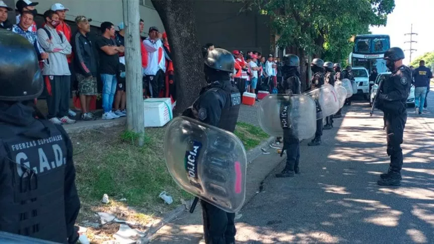 barra-de-river-policia_862x485