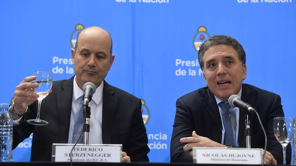 sturzenegger-y-dujovne